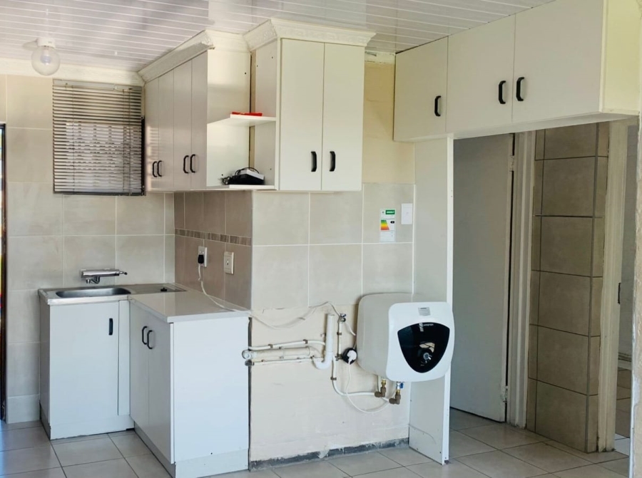 2 Bedroom Property for Sale in Amalinda Eastern Cape